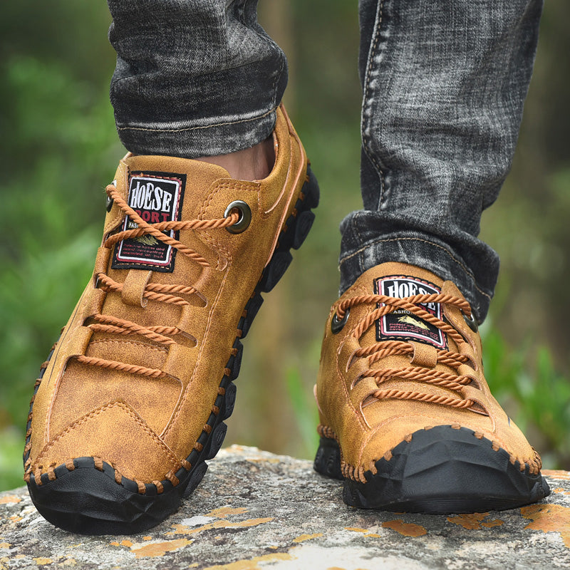 Men's shoes for outdoor hiking