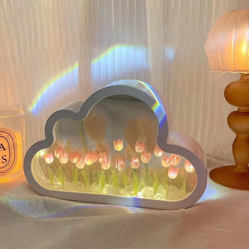 Cloud Tulip Lamp