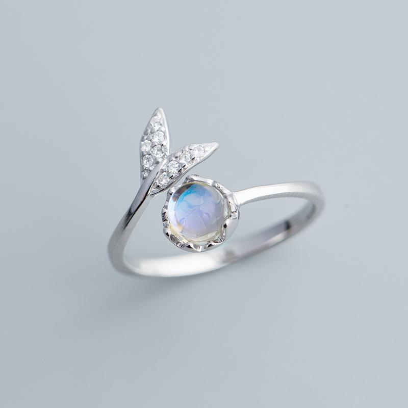 Fish Tail Ring with Moonstone