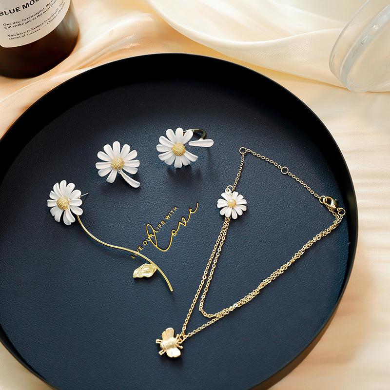 Cute Small Daisy Flower Jewelry