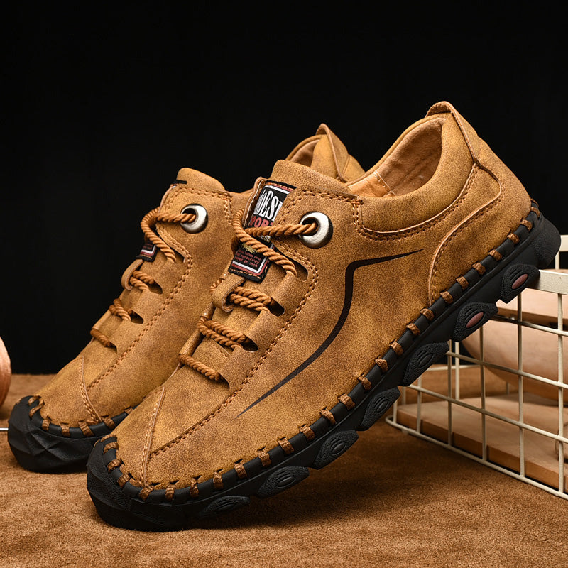 Men's shoes for outdoor hiking