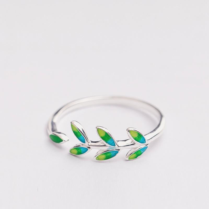 The Green Leaf Ring