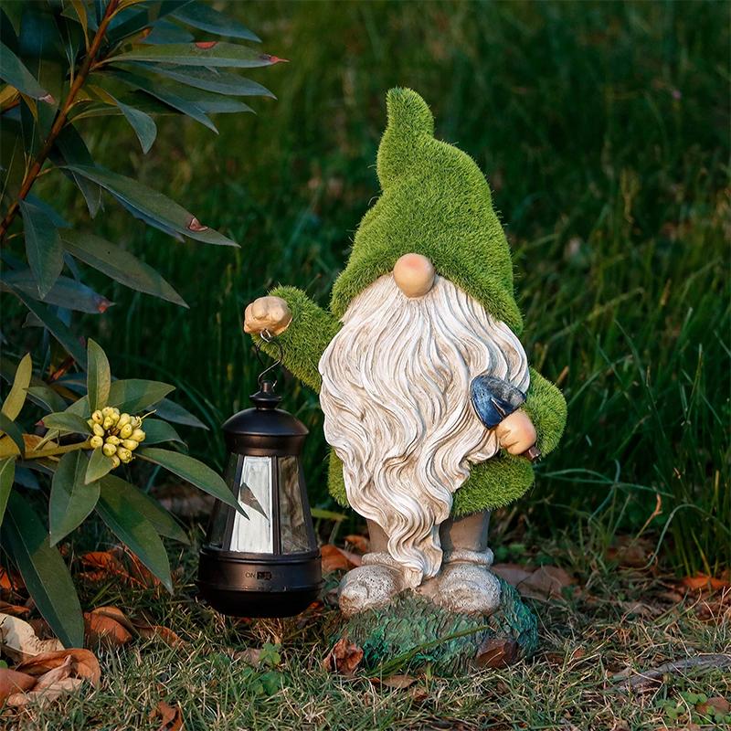 Solar Garden Gnome Statue – Lantern